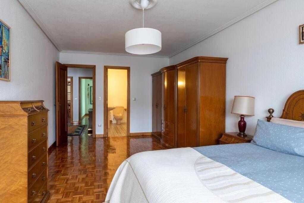 Luminoso Piso Grande Con Garaje En El Centro. Apartment Santander Luaran gambar