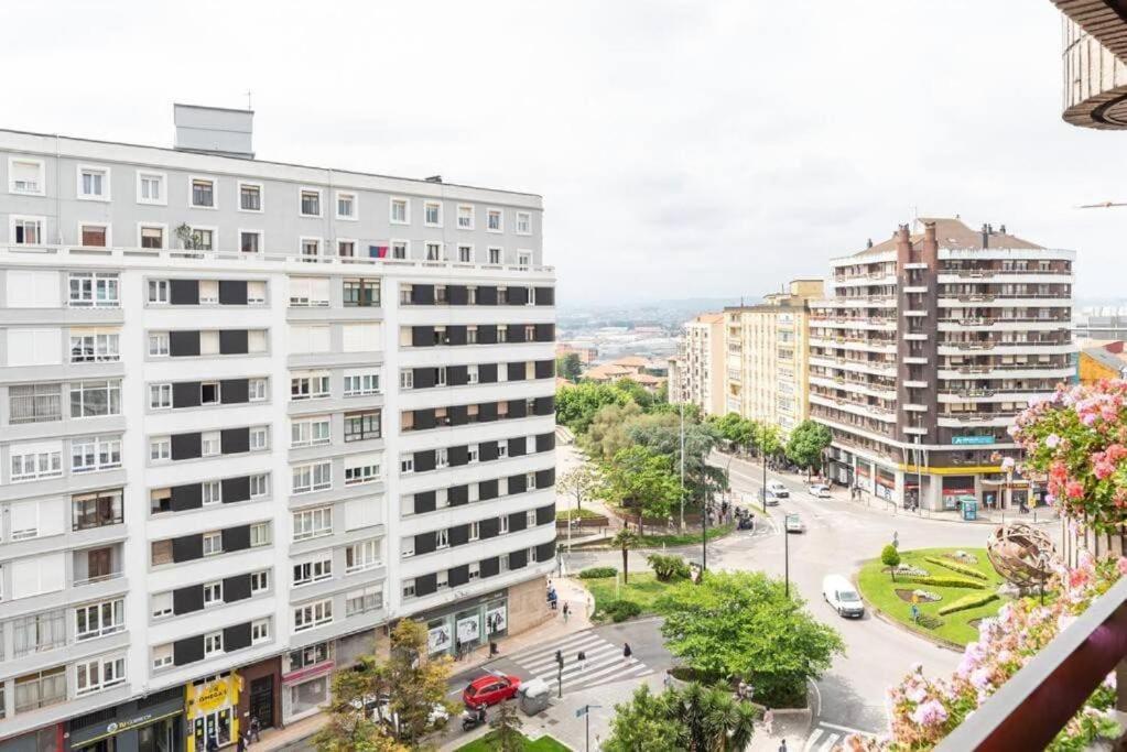 Luminoso Piso Grande Con Garaje En El Centro. Apartment Santander Luaran gambar